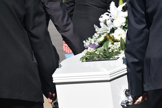 Auxilio funerario por fallecimiento de un docente pensionado en Bogotá 