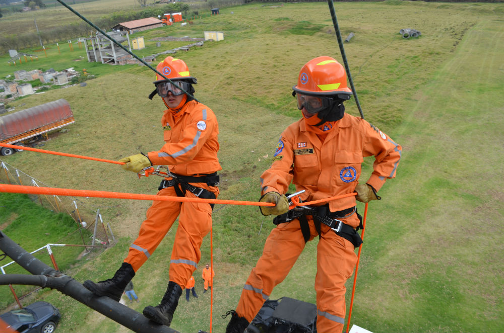 Solicitudes de capacitación de prevención y atención de desastres en la Defensa Civil 