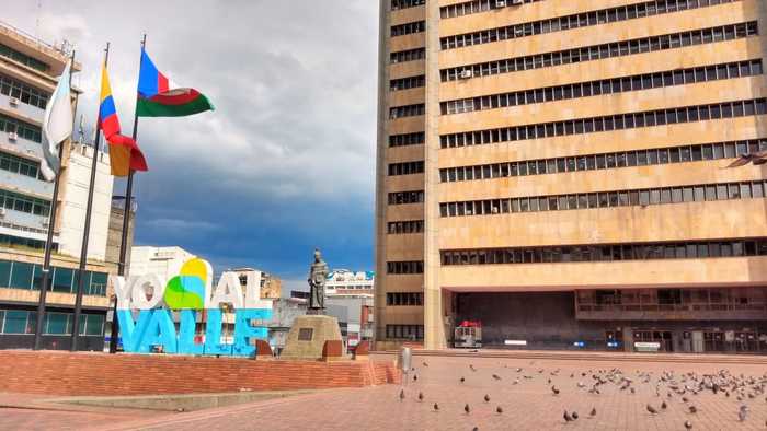 Licencia para educación formal de adultos en Valle del Cauca