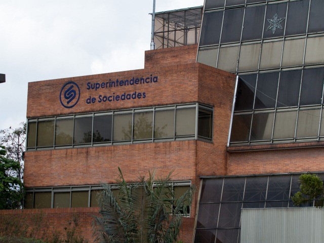 Colocación de acciones ordinarias en empresas controladas por Supersociedades